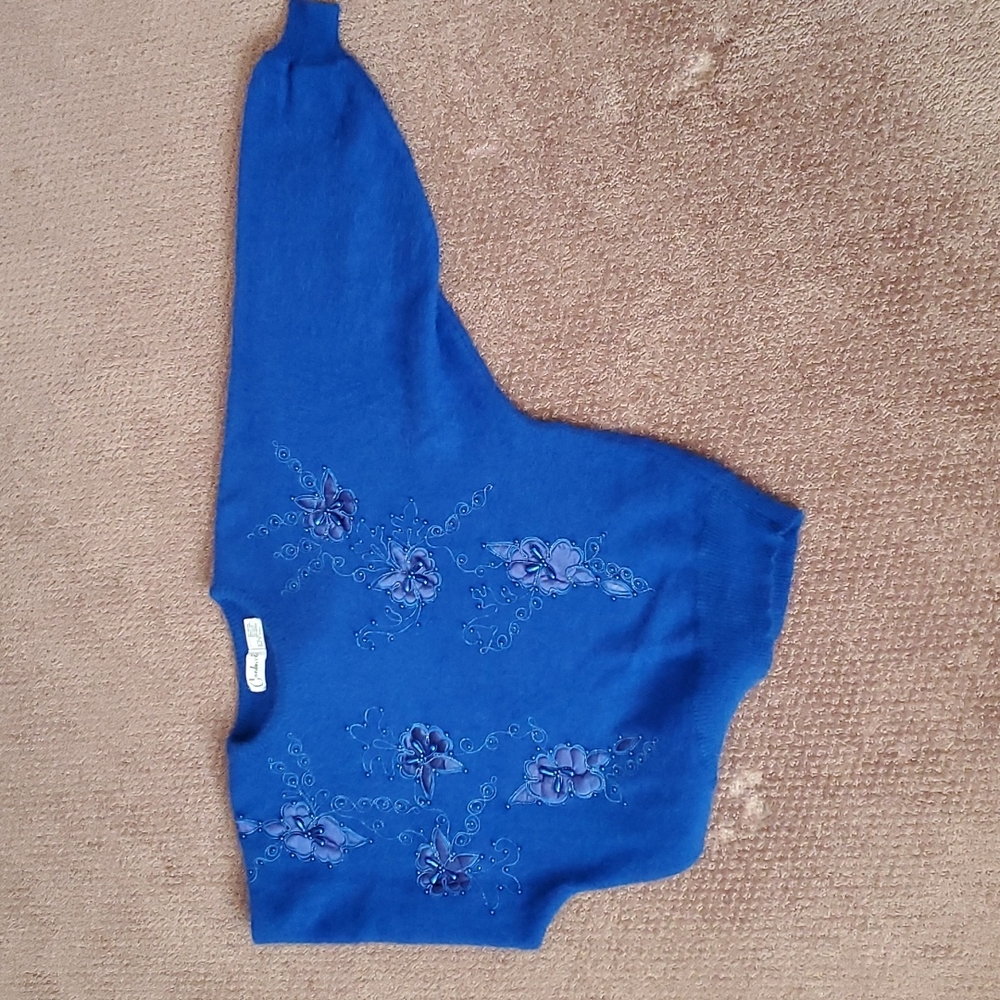 NWOT Women's Carducci royal blue embellished sweater, doleman sleeve, medium